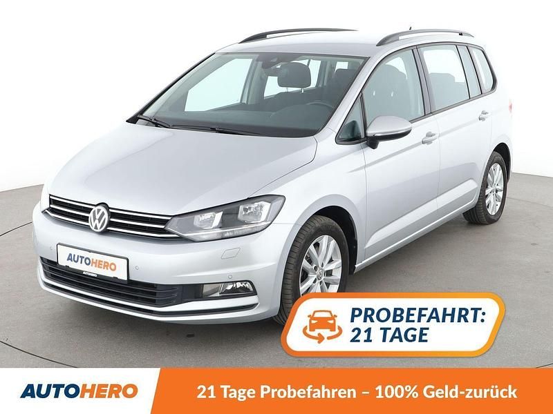 Grau Gebraucht 2017 VW Touran Comfortline Van / Kleinbus | 18.970 € (Guter Preis) - Bild 1/3
