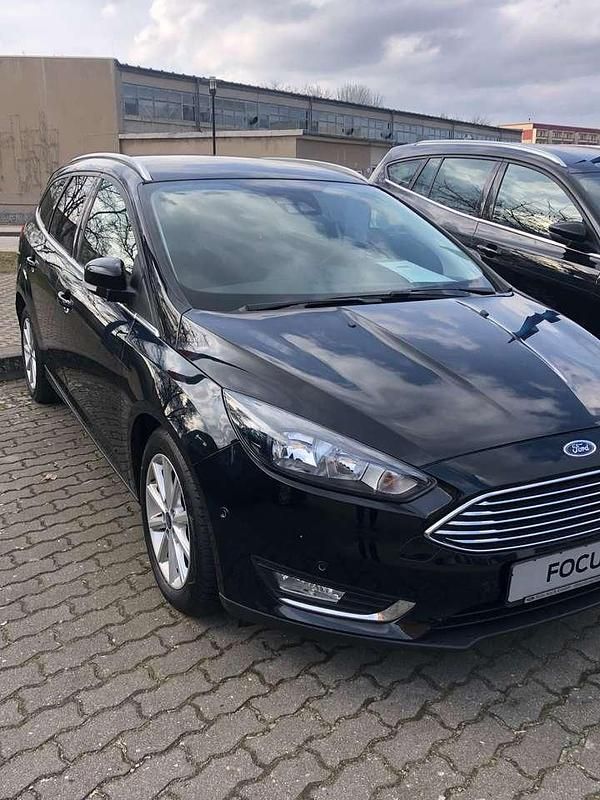 Panther schwarz Gebraucht 2015 Ford Focus Titanium Kombi | 9.000 € (Fairer Preis) - Bild 1/4