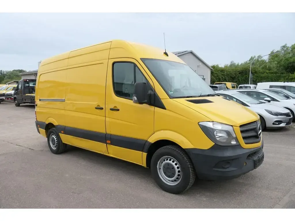Gebraucht Mercedes Sprinter 143 PS (105 kW) 2017 Gelb Van