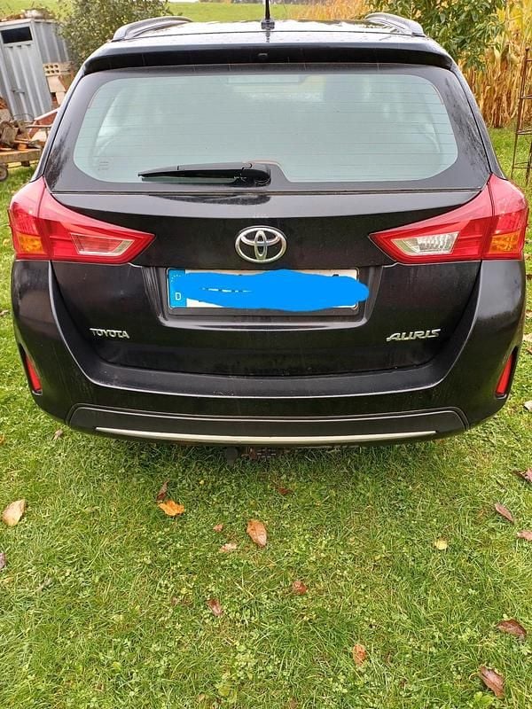 Gebraucht Toyota Auris 132 PS (97 kW) 2015 Schwarz Kombi