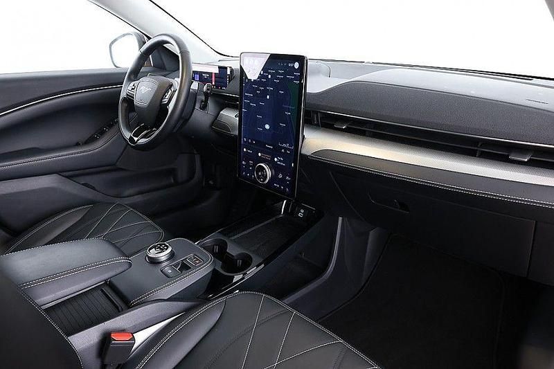 Gebraucht Ford Mustang Mach-E 197 kW (269 PS) 2023 Gelb SUV