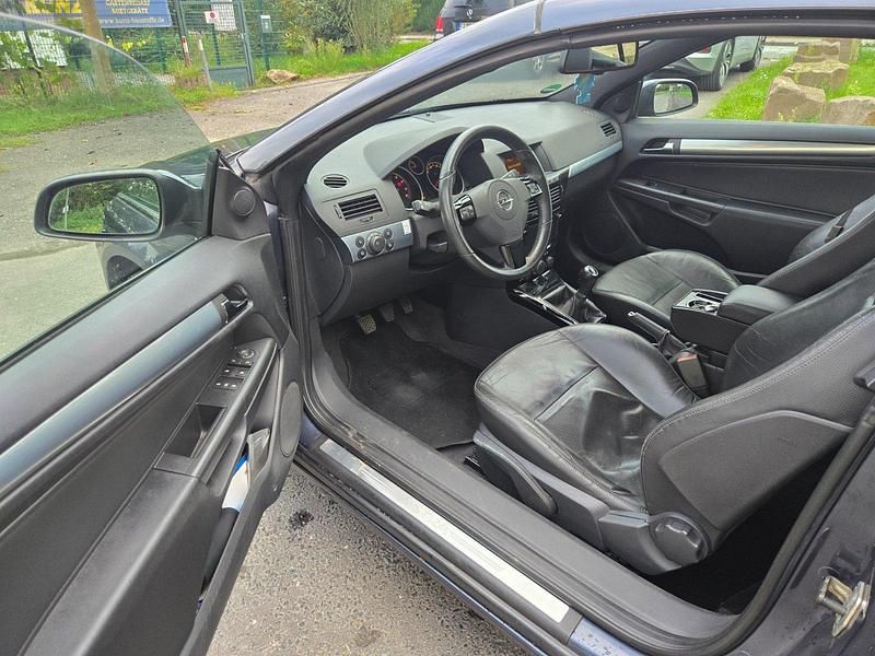 Blau Gebraucht 2008 Opel Astra Cabriolet Edition Cabrio | 4.000 € (Fairer Preis) - Bild 1/4