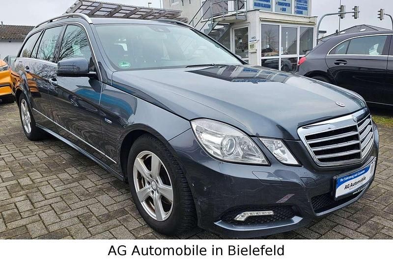 Grau Gebraucht 2010 Mercedes E200 Avantgarde Kombi | 6.999 € (Guter Preis) - Bild 1/4