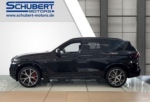 Neu BMW X5 489 PS (359 kW) 2025 Schwarz SUV
