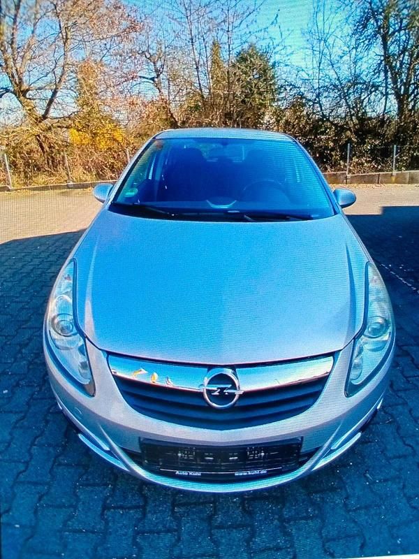 Gebraucht Opel Corsa 90 PS (66 kW) 2008 Silber Kleinwagen