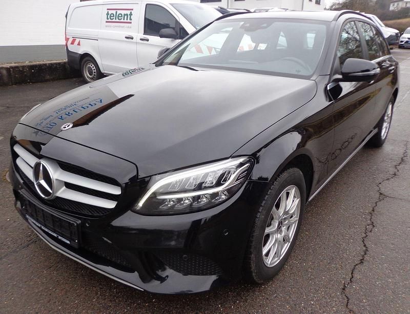 Gebraucht Mercedes C200 160 PS (117 kW) 2021 Schwarz Kombi