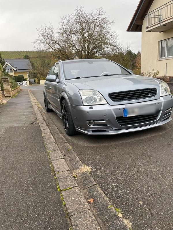 Grau Gebraucht 2004 Opel Signum Kleinwagen | 2.500 € (Fairer Preis) - Bild 1/4