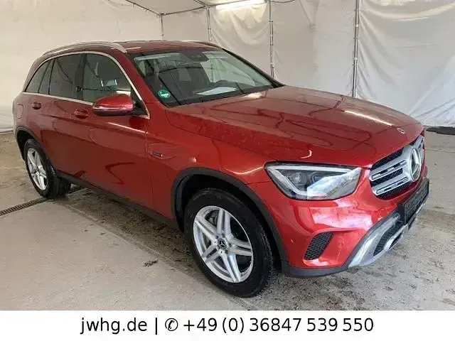 Gebraucht Mercedes GLC300e 320 PS (235 kW) 2021 Rot SUV