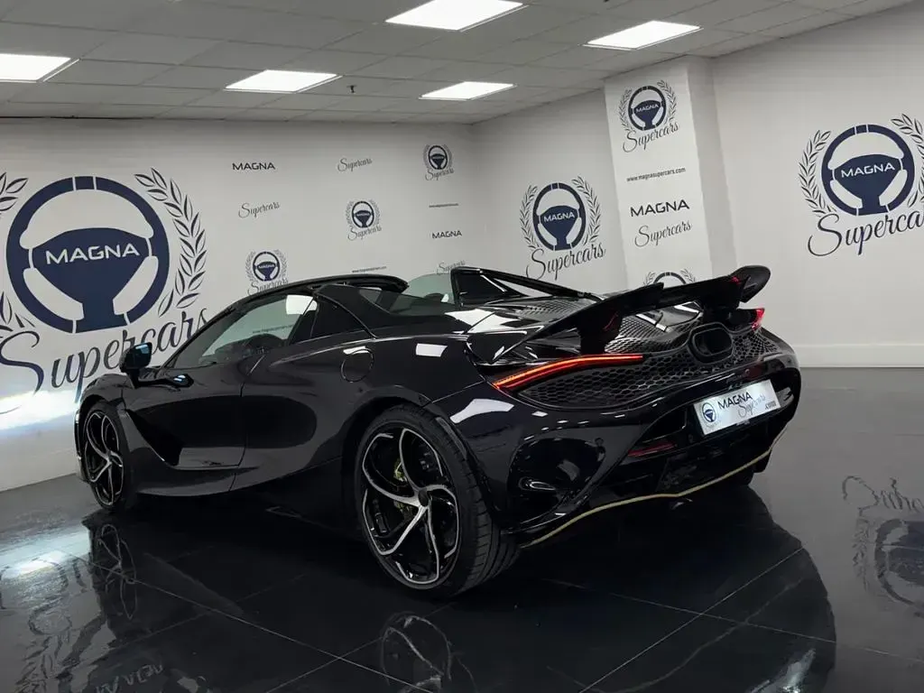 Gebraucht McLaren 750S 750 PS (551 kW) 2025 Violett Cabrio