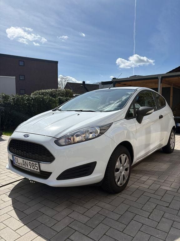 Gebraucht Ford Fiesta Trend 60 PS (44 kW) 2016 Weiß Kleinwagen