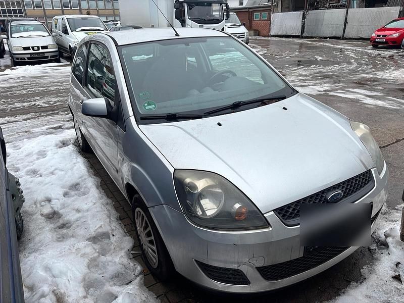 Gebraucht Ford Fiesta 2004 Silber Kleinwagen