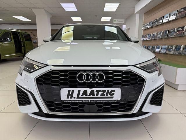 Gebraucht Audi A3 S-Line 110 PS (80 kW) 2022 Gletscherweiß metallic (metallic) Limousine