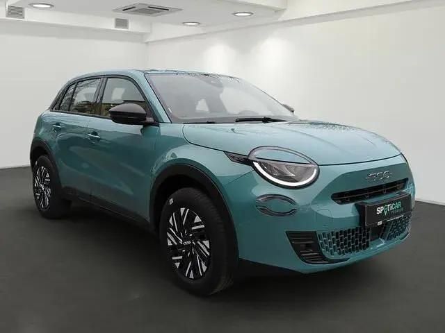 Gebraucht Fiat 125 101 PS (74 kW) 2024 Cieloblau SUV