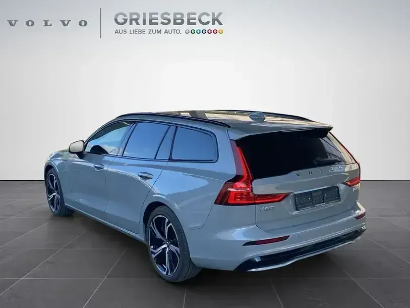 Gebraucht Volvo V60 Plus 455 PS (334 kW) 2024 Grau Kombi