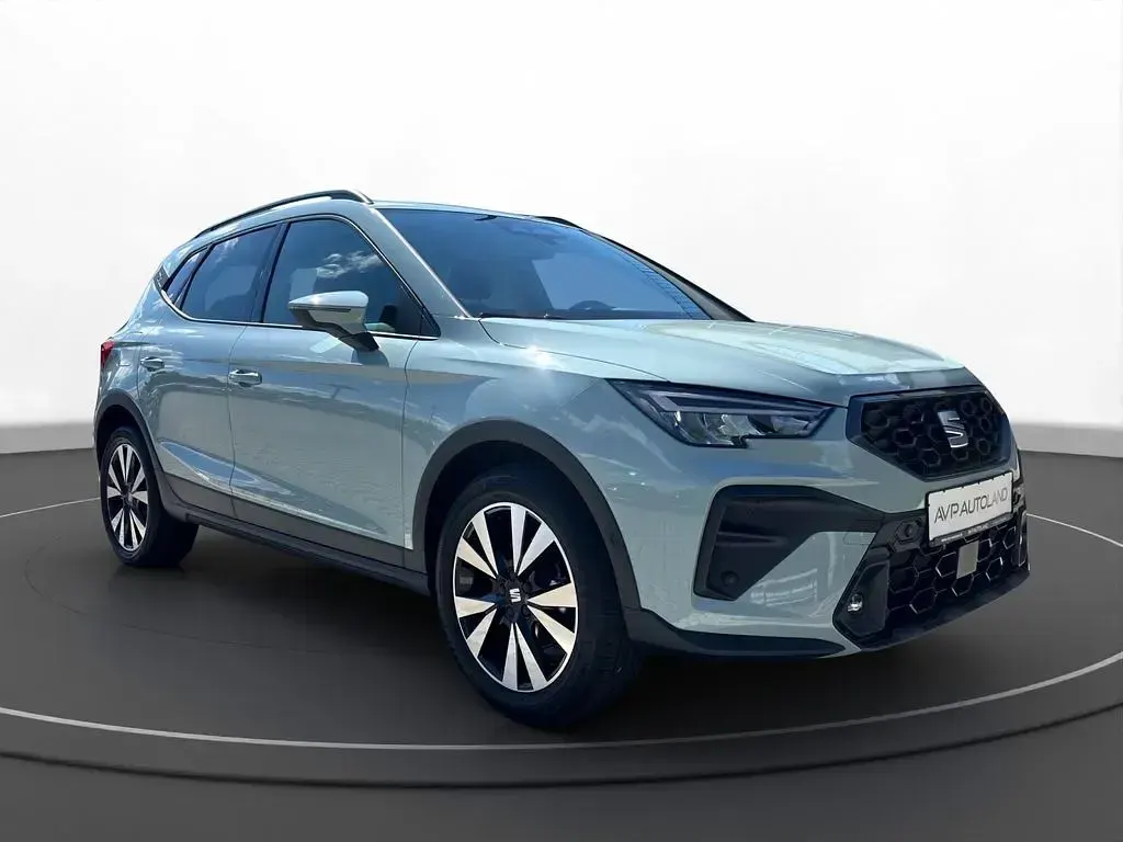 Neu Seat Arona FR 116 PS (85 kW) 2026 Grau SUV