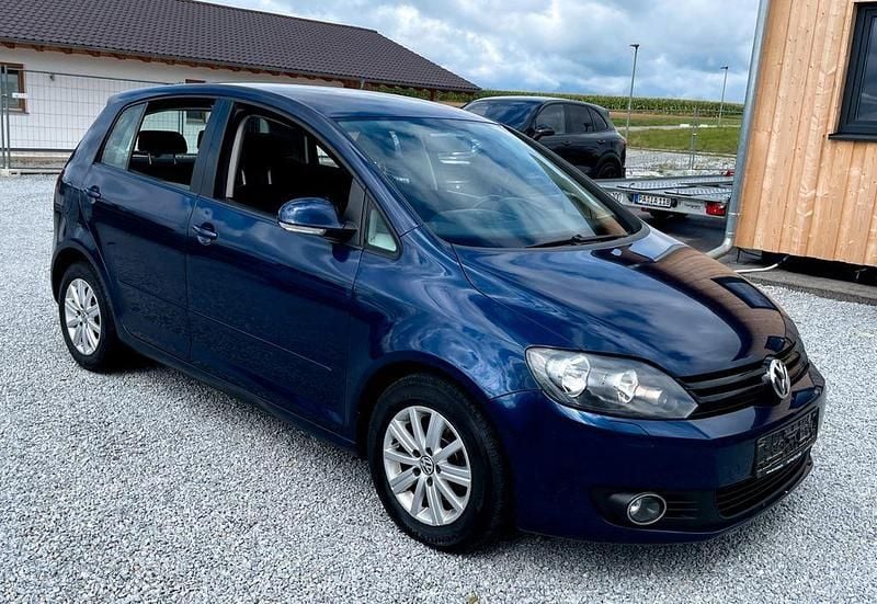 Blau Gebraucht 2010 VW Golf Plus Trendline Van / Kleinbus | 2.799 € (Superpreis) - Bild 1/4