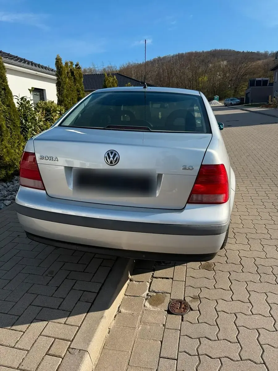 Occasion VW Bora 120 ch (88 kW) 2000 Argent Berline