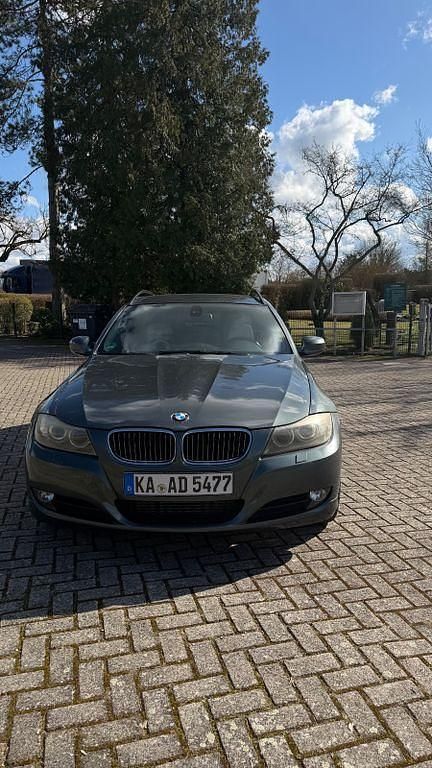 Gebraucht BMW 325 197 PS (144 kW) 2008 Grün Limousine