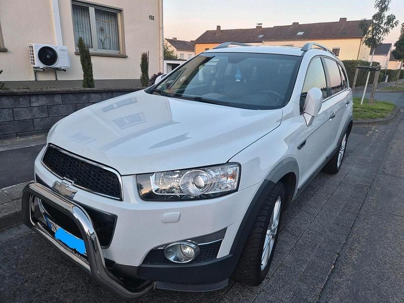 Gebraucht Chevrolet Captiva 183 PS (134 kW) 2012 Weiß SUV