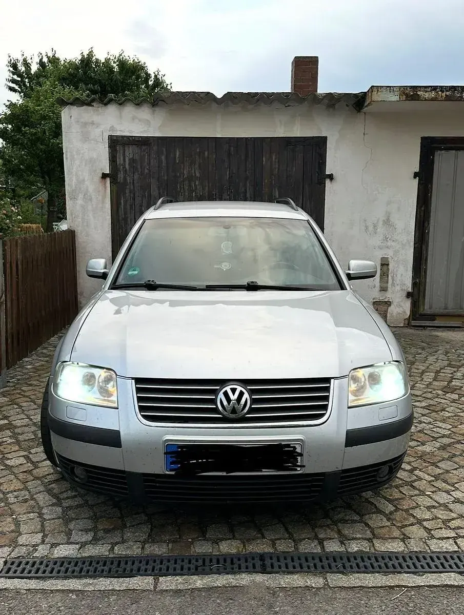 Gebraucht VW Passat R 131 PS (96 kW) 2003 Grau Kombi
