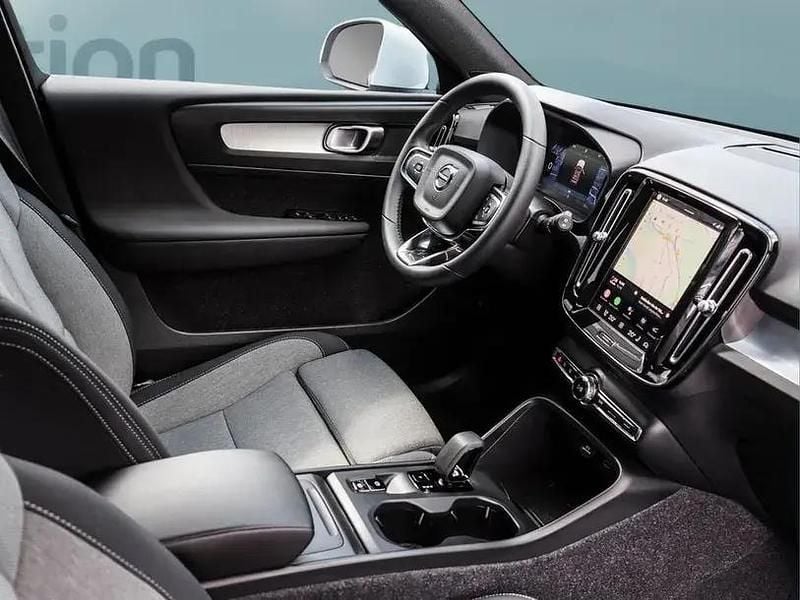 Gebraucht Volvo XC40 Core 163 PS (119 kW) 2024 Blau SUV