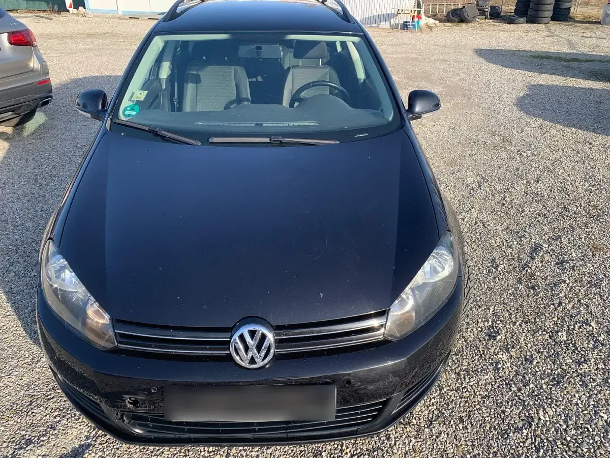 Gebraucht VW Golf VI 105 PS (77 kW) 2010 Schwarz Kleinwagen