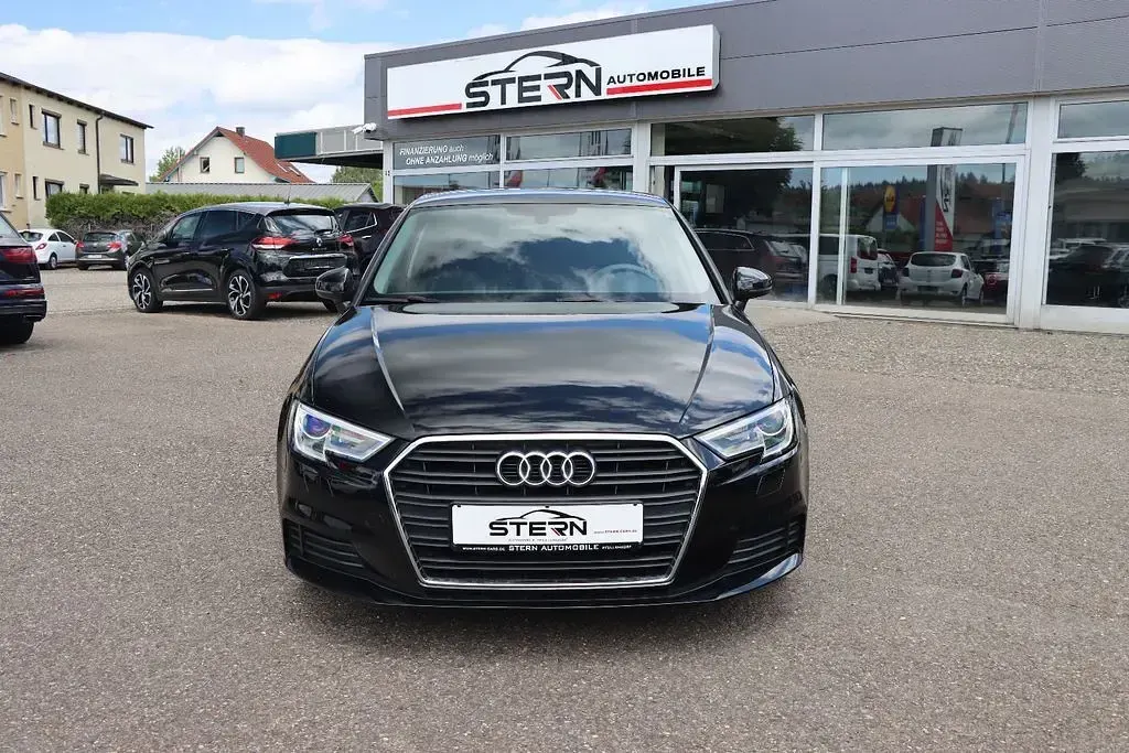 Gebraucht Audi A3 Comfort 116 PS (85 kW) 2017 Schwarz Kleinwagen