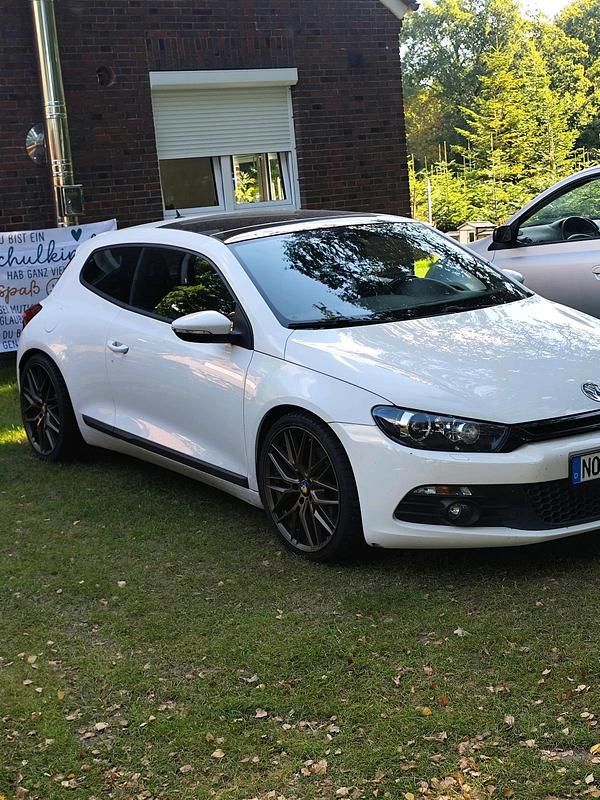 Weiß Gebraucht 2011 VW Scirocco Coupé | 7.000 € (Superpreis) - Bild 1/4