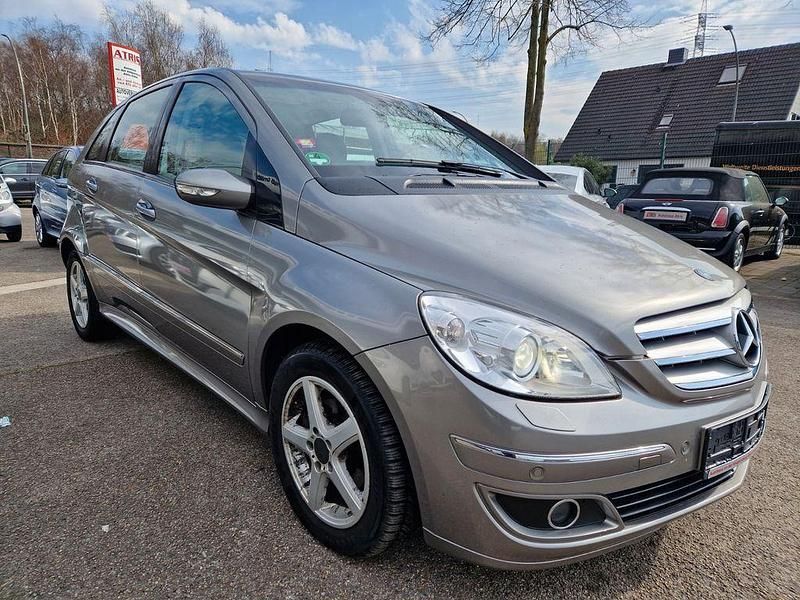 Gebraucht Mercedes B180 109 PS (80 kW) 2007 Grau Van / Kleinbus