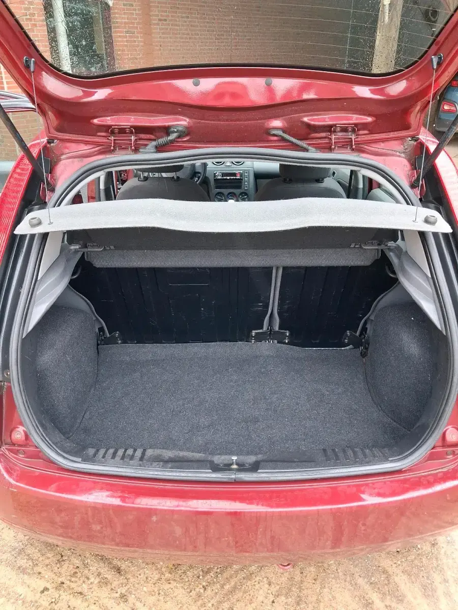 Brugt Ford Fiesta 69 HK (50 kW) 2003 Rød Hatchback