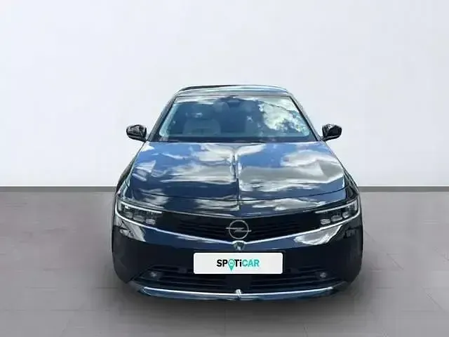 Usata Opel Astra Elegance 131 CV (96 kW) 2022 Nero Utilitaria