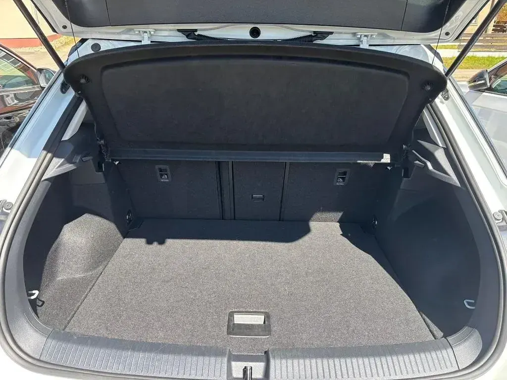 Gebraucht VW T-Roc Life 150 PS (110 kW) 2025 Pure white SUV