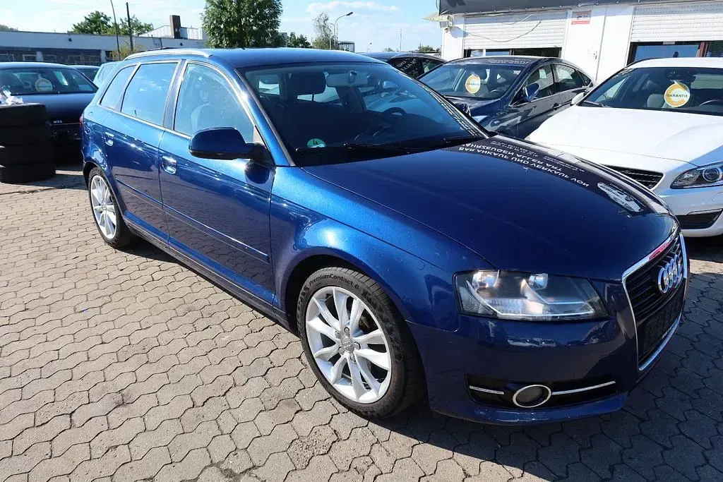 Gebraucht Audi A3 Sportback Sport 140 PS (102 kW) 2011 Blau Kleinwagen