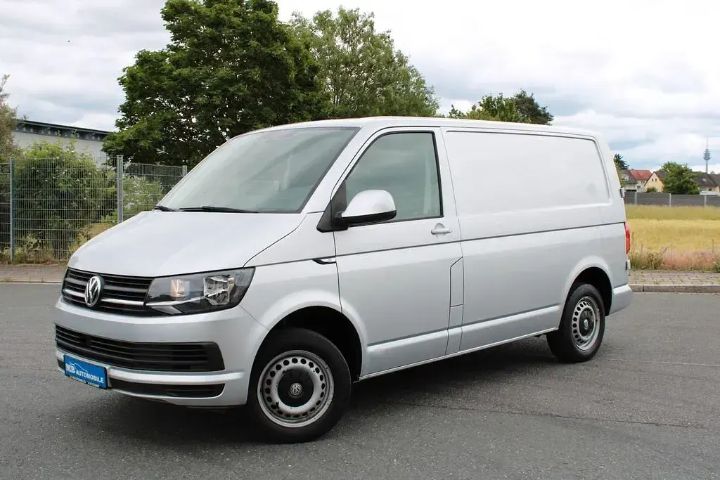 Gebraucht VW Transporter 150 PS (110 kW) 2018 Silber Van