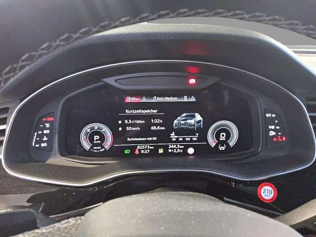 Używany Audi Q8 Competition 231 KM (169 kW) 2022 Czarny SUV