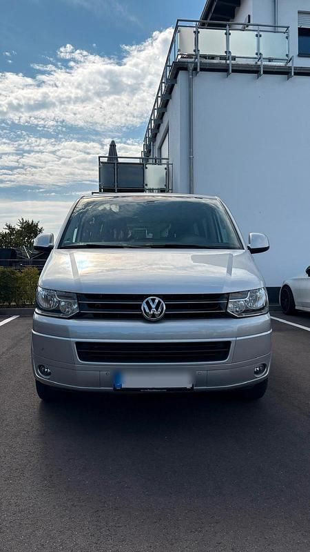 Silber Gebraucht 2015 VW Multivan Comfortline Van | 21.500 € - Bild 1/4