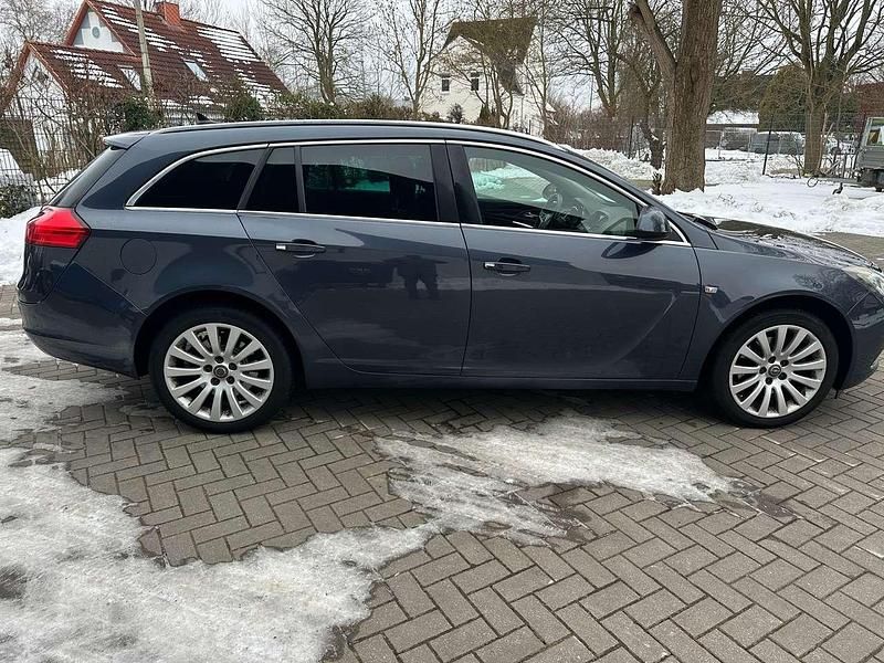 Gebraucht Opel Insignia Cosmo 160 PS (117 kW) 2009 Metro metallic Kombi
