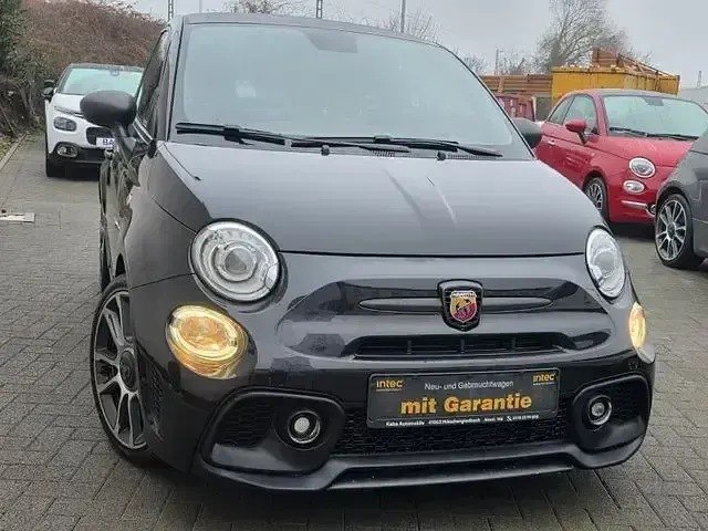Second-hand Abarth 695 180 CP (132 kW) 2023 Negru Hatchback