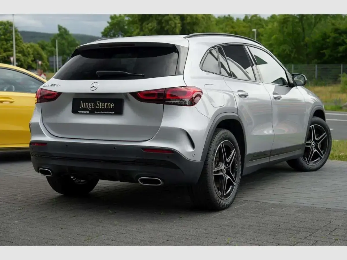 Gebraucht Mercedes GLA250 AMG 218 PS (160 kW) 2022 Iridiumsilber metallic SUV