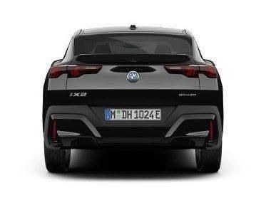 Neu BMW iX2 150 kW (204 PS) 2026 Schwarz uni SUV