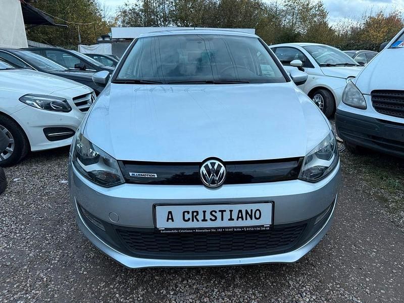 Silber Gebraucht 2016 VW Polo Trendline Limousine | 7.999 € (Superpreis) - Bild 1/4