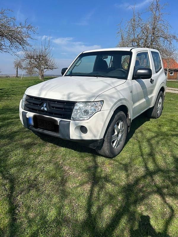 Gebraucht Mitsubishi Pajero 200 PS (147 kW) 2011 Weiß SUV