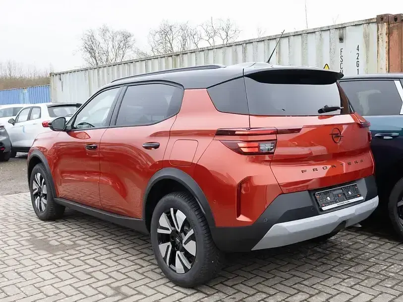 Nowe Opel Frontera 145 KM (106 kW) 2026 Pomarańczowy SUV