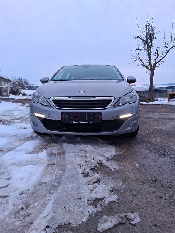 Gebraucht Peugeot 308 SW Allure 131 PS (96 kW) 2014 Grau Kombi