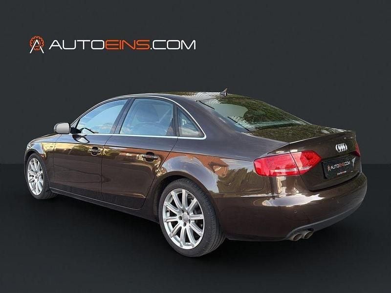 Gebraucht Audi A4 S-Line 143 PS (105 kW) 2012 Braun Limousine