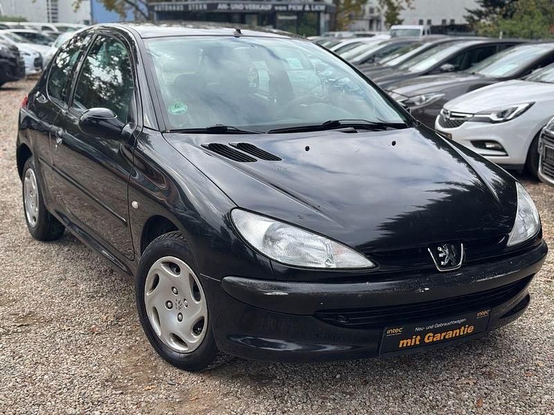 Schwarz Gebraucht 2000 Peugeot 206 Kleinwagen | 1.490 € (Fairer Preis) - Bild 1/4