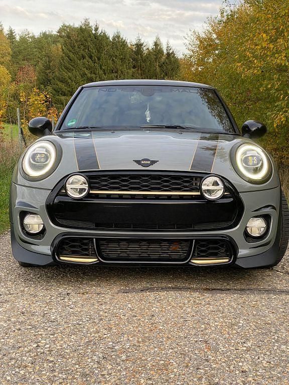 Grau Gebraucht 2019 Mini Cooper Kleinwagen | 13.499 € (Fairer Preis) - Bild 1/4