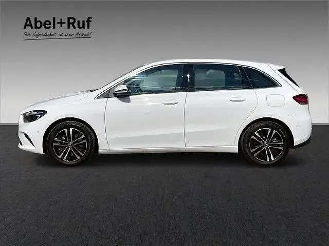 Gebraucht Mercedes B250e Advanced 218 PS (160 kW) 2025 Van / Kleinbus