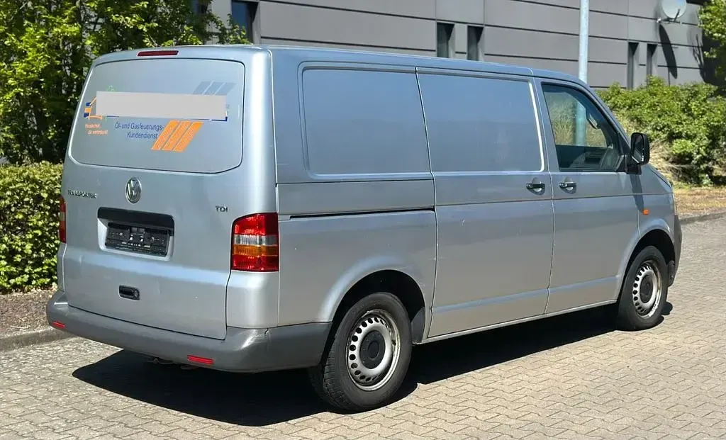 Second-hand VW Transporter 102 CP (75 kW) 2004 Argintiu Van