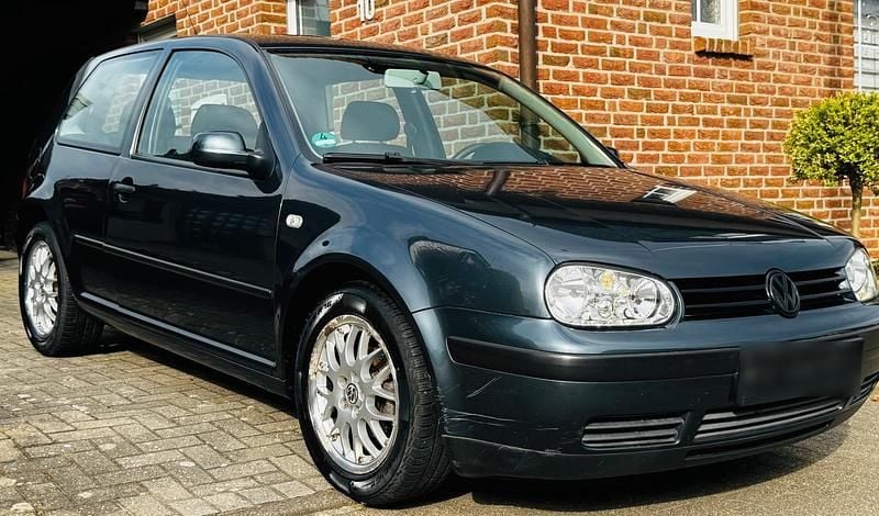 Gebraucht VW Golf IV 75 PS (55 kW) 2002 Grau Limousine